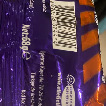 Eti Gong Paketin İçinde Siyah Garip Şeyler