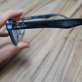 Atasun Optik Rayban Markalı Gözlüğün Çerçevesinde Kaplama Atması