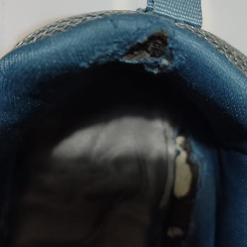 Skechers Marka Ayakkabı Yırtılma İade Sorunu