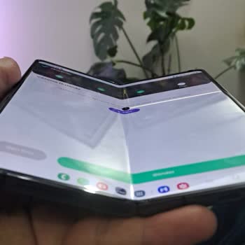 Samsung Telefon Katlanır Ekran Saçmalığı