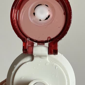 Diller Malaysia Kapak İçindeki Silikon Simsiyah Oldu