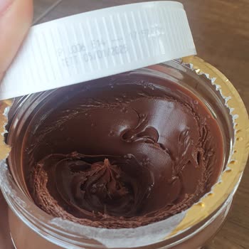 Nutella'da Kabarcıklar Var