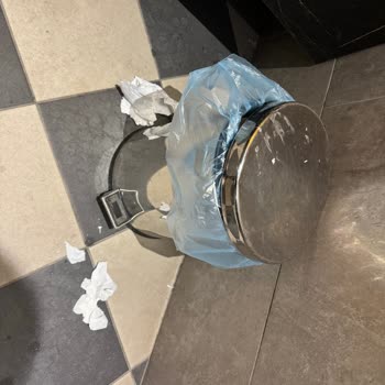 Özsüt Erzincan Temizlenmemiş WC