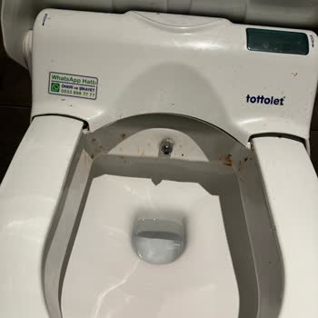 Özsüt Erzincan Temizlenmemiş WC