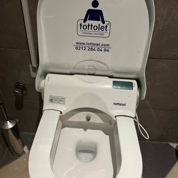 Özsüt Erzincan Temizlenmemiş WC