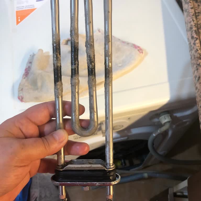 Gediz Elektrik Voltajın Düşüp Yükselmesi