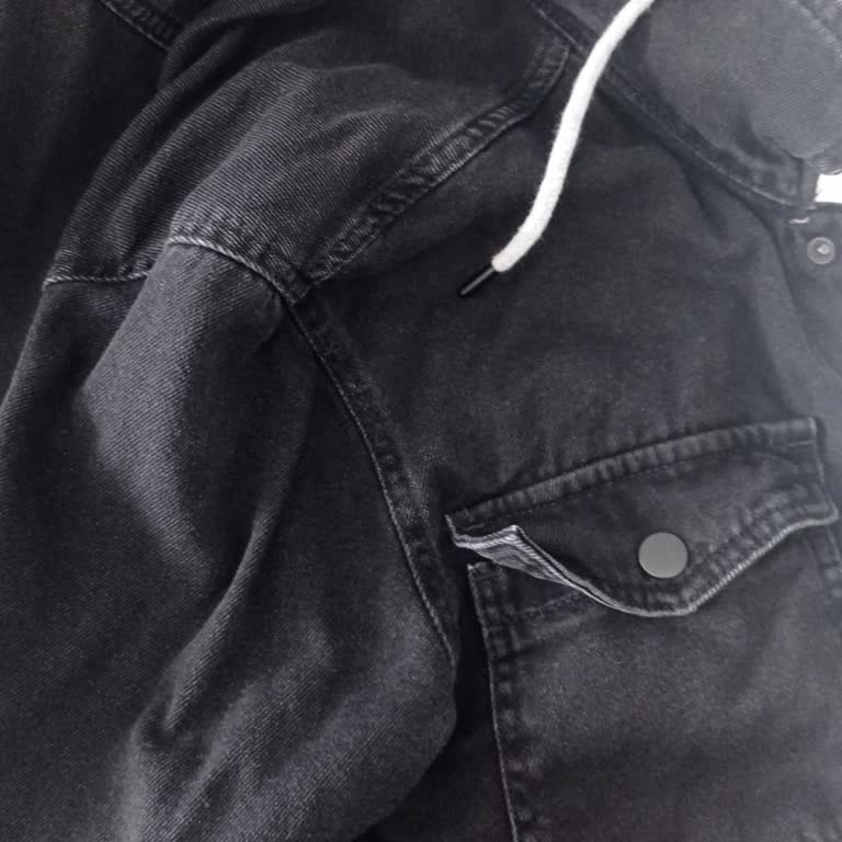 LCW Aldığı Kot Ceketin Rengi Attı