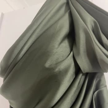 Ness Abiye Karum Kullanılmış Elbise Satıyor