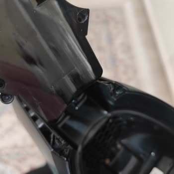 PHILIPS Ev Aletleri Philips Xc8349 Dikey Süpürge Kendiliğinden Dağılıyor