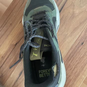 Sneaks Up - Ayakkabı Yırtığı