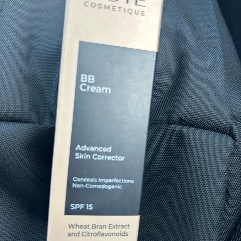 Watsons Kendi Aralarında Konuşmaktan Yardımcı Olamayan Bilgisiz Çalışanlar.