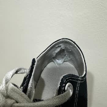 Converse'in 3-4 Ayda Yırtılan İç Astarı