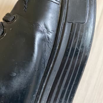 Derimod Çok Kısa Sürede Deri Ayakkabı Yırtılması