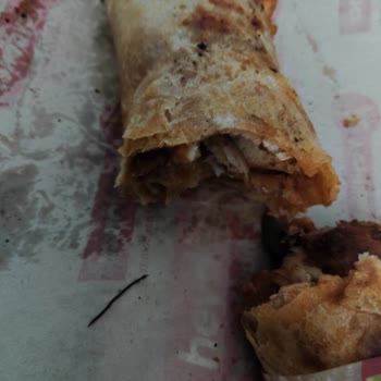 Hey Döner Dönerden İğne Çıktı