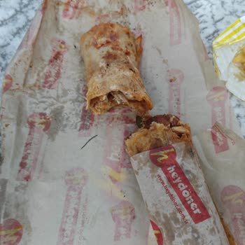 Hey Döner Dönerden İğne Çıktı
