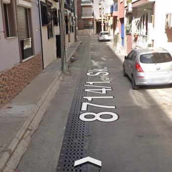Airbnb Ev Sahibi İsterse Donunuza Kadar Alır!