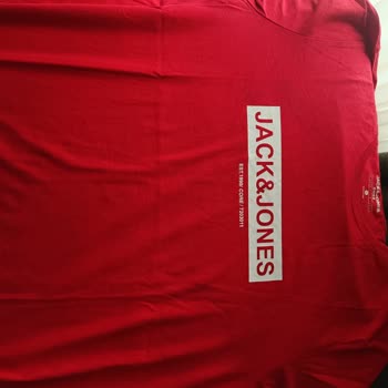 Jack & Jones Baskılı T-shirt Hatası