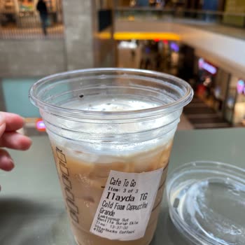 Starbucks Kahvesinden Böcek Yumurtası Çıktı