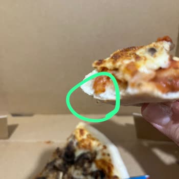 Domino's Pizzada Kıl Çıktı