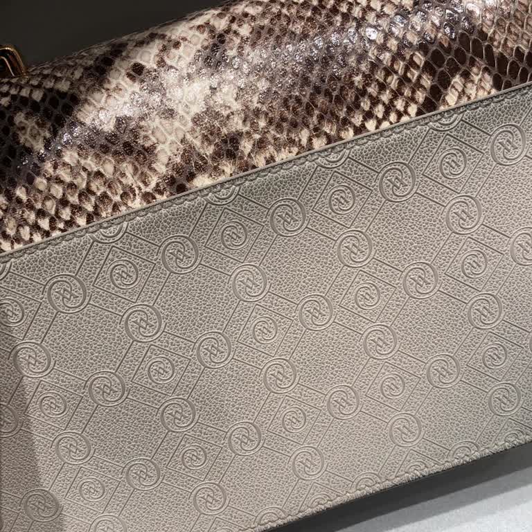 Vakko Çanta Şanlıurfa Piazza Avm