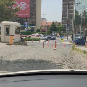 İBB - İstanbul Büyükşehir Belediyesi Değnekçilik, Devlete Ait Yolun Kapatılması.