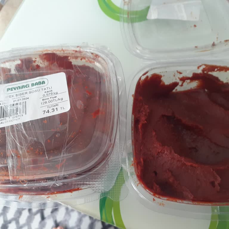 Peynirci Babanın Kumlu Salçaları