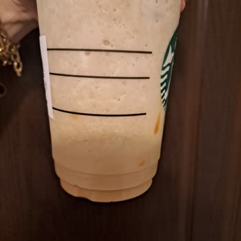 Starbucks İçecekleri Çalışanın Yapamaması