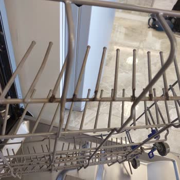 Franke Marka Ankastre Bulaşık Makinesi Sepetleri Paslanıyor