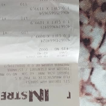 Reebook 1 Yıl Garanti Verdiği Spor Ayakkabıya Çözüm Sunmadı Red Cevabı