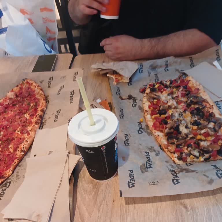 Pidem Restoranı Pişmemiş Ürün