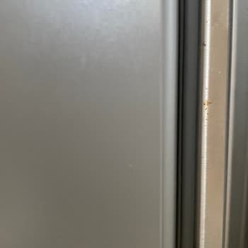 Bosch Marka Buzdolabı Paslanıyor