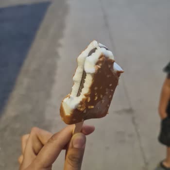 Algida Aldığım Boom Boom Gold'un Çikolatasının Yok Denecek Kadar Az Olması