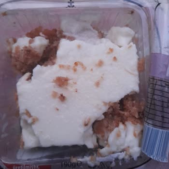 BİM STT Geçmemiş Olmasına Rağmen Bozuk Ürün Satıyor.