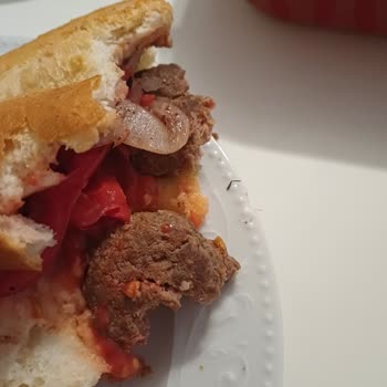 Migros Böcekli Uzman Köfte