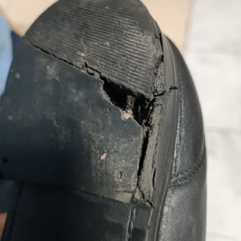 Polaris Ayakkabı Kısa Sürede Parçalandı