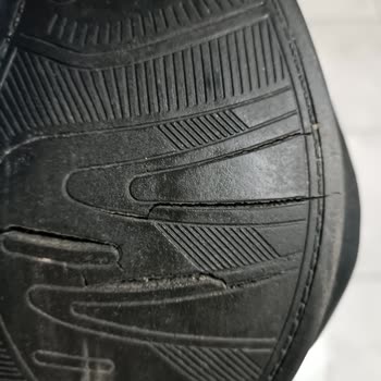 Polaris Ayakkabı Kısa Sürede Parçalandı