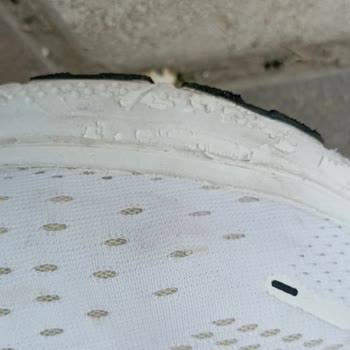 Hummel Ayakkabı Hüsranı, 2. Giyimde Ayakkabı Tabanı Soyuluyor
