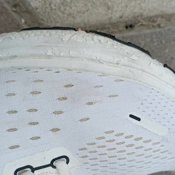 Hummel Ayakkabı Hüsranı, 2. Giyimde Ayakkabı Tabanı Soyuluyor