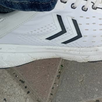 Hummel Ayakkabı Hüsranı, 2. Giyimde Ayakkabı Tabanı Soyuluyor