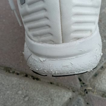 Hummel Ayakkabı Hüsranı, 2. Giyimde Ayakkabı Tabanı Soyuluyor