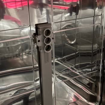Bosch Termoteknoloji Bosch Bulaşık Makinemin Parçası Kaynaklı Sorun Ve Ses Yapıyor