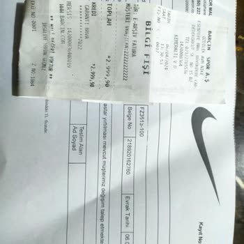 Barçın Spor Nike Mağazası. Ayakkabı Topuk Yırtığı.