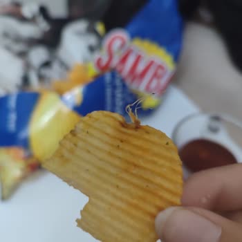 A101 Samba Cipsten Çıkan Püsküllü Madde