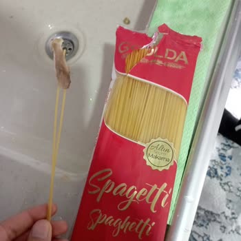 Alo 174 Gıda Hattı Golda Makarna İçinden Çıkan