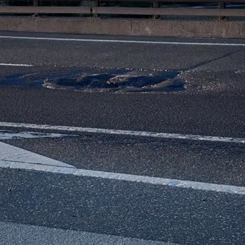 Karayolları Genel Müdürlüğü Jantım Yamuldu Yoldaki Çukur Yüzünden