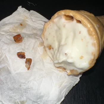 Doğal Yeşil Fırın Pasta (Adana) Yeşil Fırın Dondurma Az Kalsın Dişim Kırılıyordu