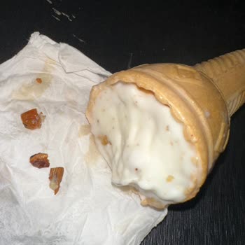 Doğal Yeşil Fırın Pasta (Adana) Yeşil Fırın Dondurma Az Kalsın Dişim Kırılıyordu