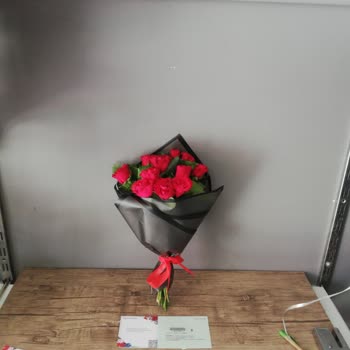 Çiçek Sepeti Çürümüş Güller Satıyor