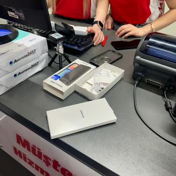Samsung Telefon Samsung Yetkili Servis Şikayet Var!