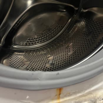 Hoover Kurutmalı Çamaşır Makinesi Su Sızdırıyor